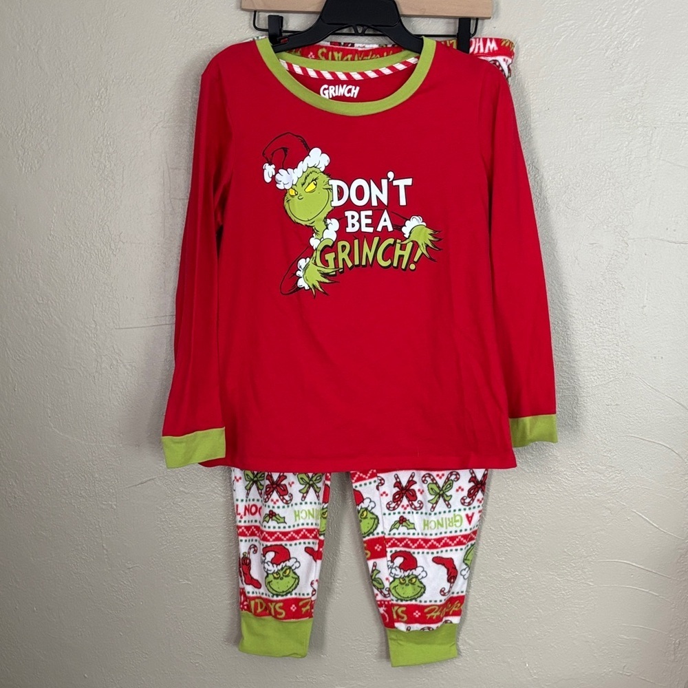 Grinch Women’s PJ Set Long Sleeve Top Fleece Bottom Jogger Large 12/14 Red Green